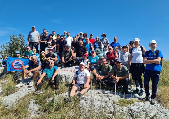 Uspješno održano planinarenje na Dinari